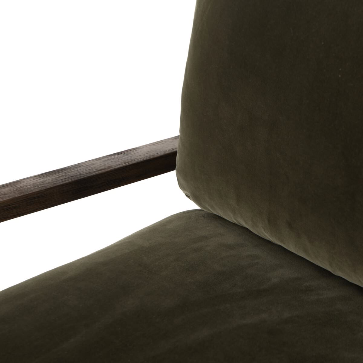 Chaise Four Hands Ace en Surrey Olive