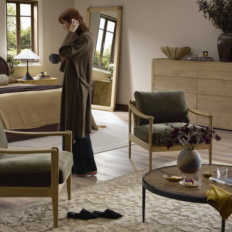 Chaise Barwin à quatre mains en Surrey Olive