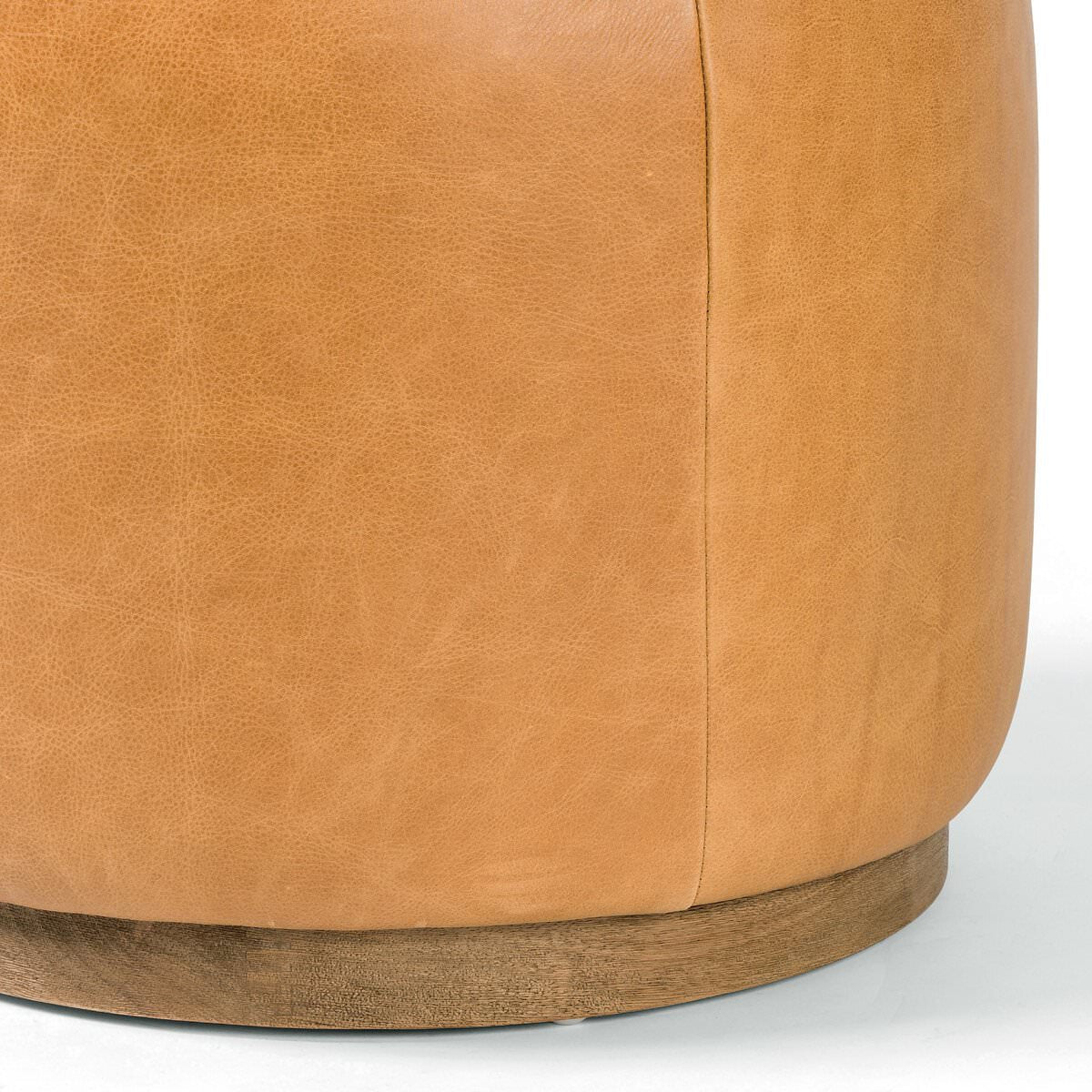 Ottoman rond Sinclair à quatre mains en caramel de Palerme