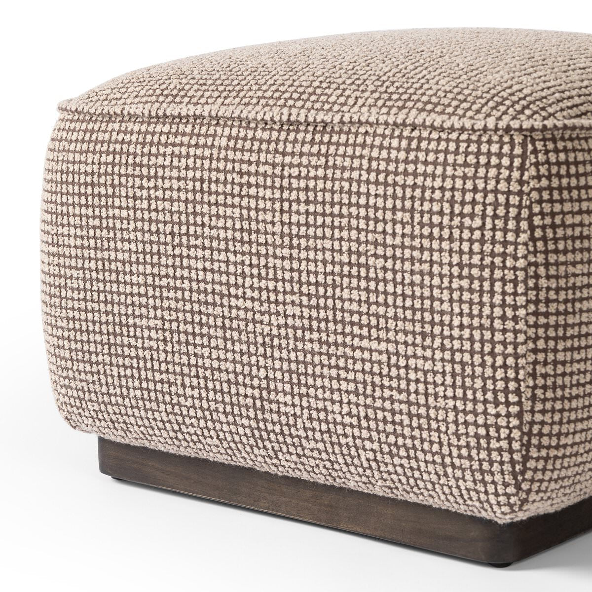 Pouf carré Sinclair Four Hands 21 en taupe Barrow