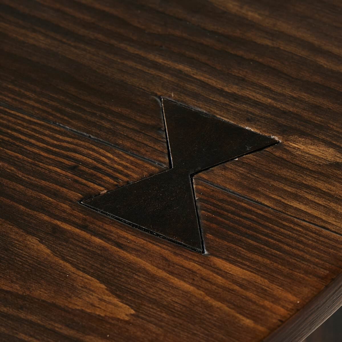 Table Pimms Four Hands en finition marron vieilli