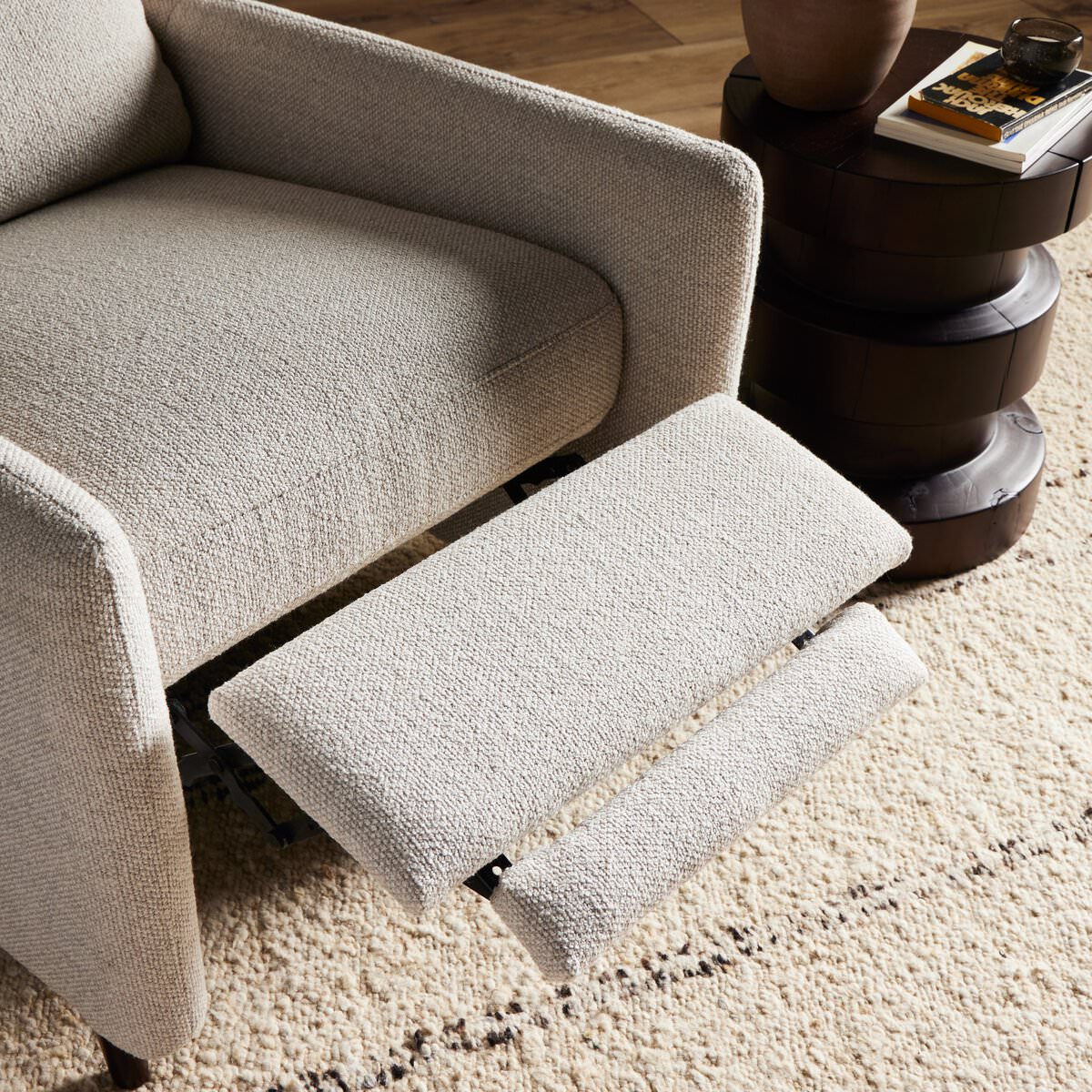 Fauteuil inclinable Wallen à quatre mains en Nova Taupe
