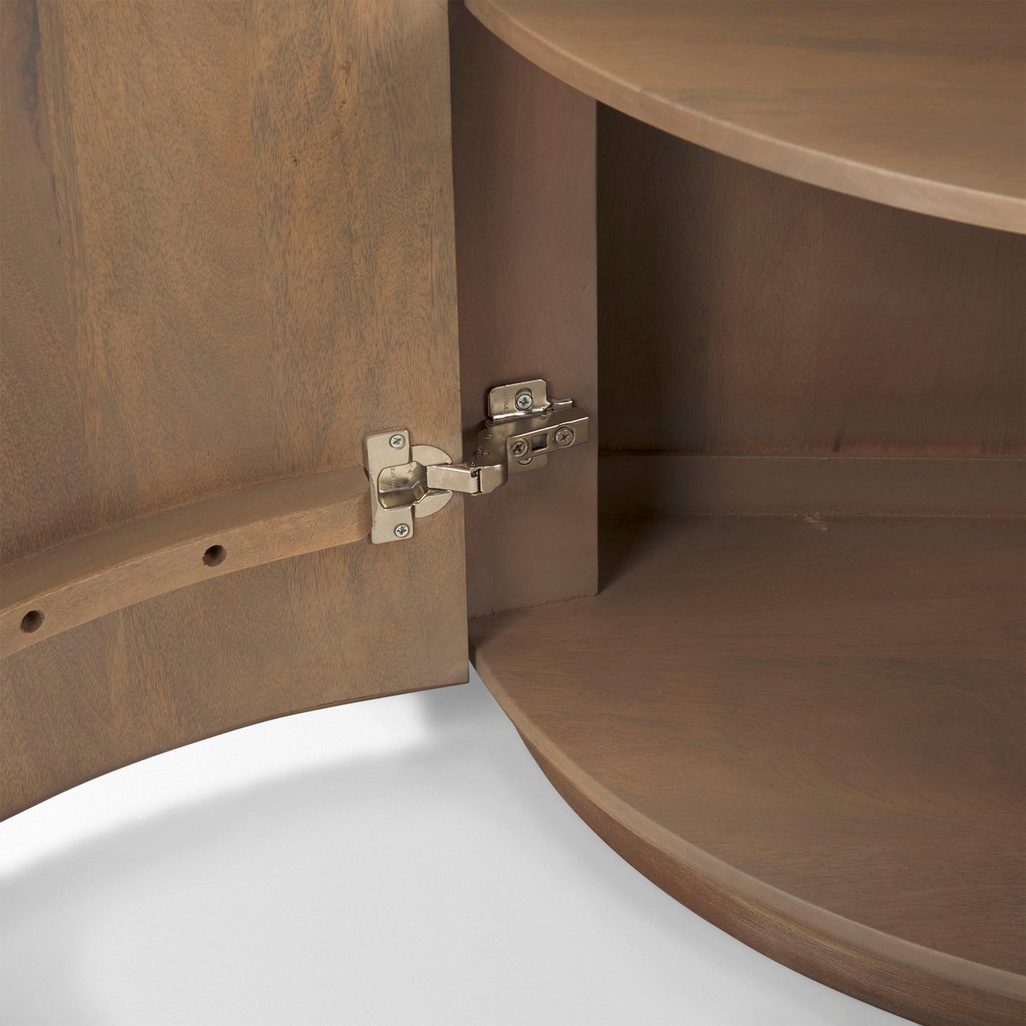 Armoire demi-lune Talia en cannes naturelles