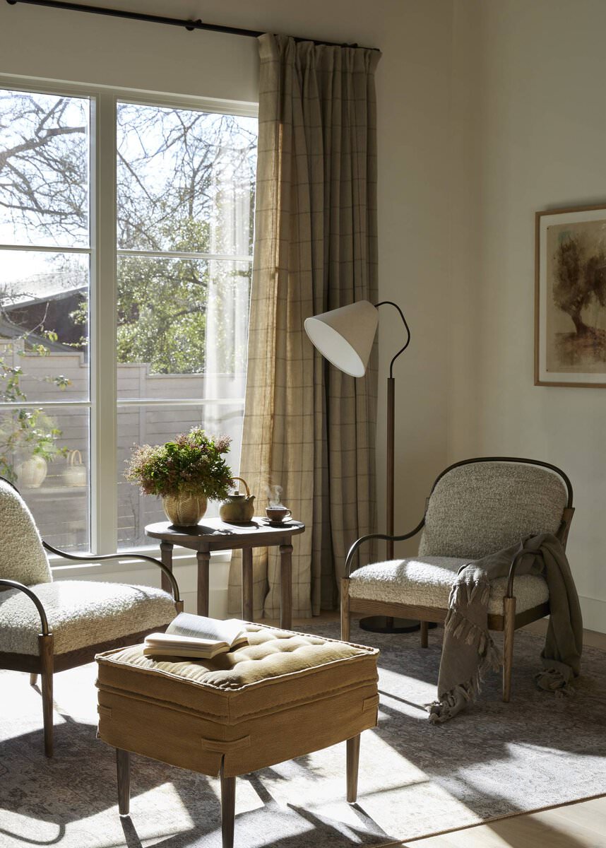 Table d'appoint Charnes Amber Lewis x Four Hands en blanchissement belge vieilli