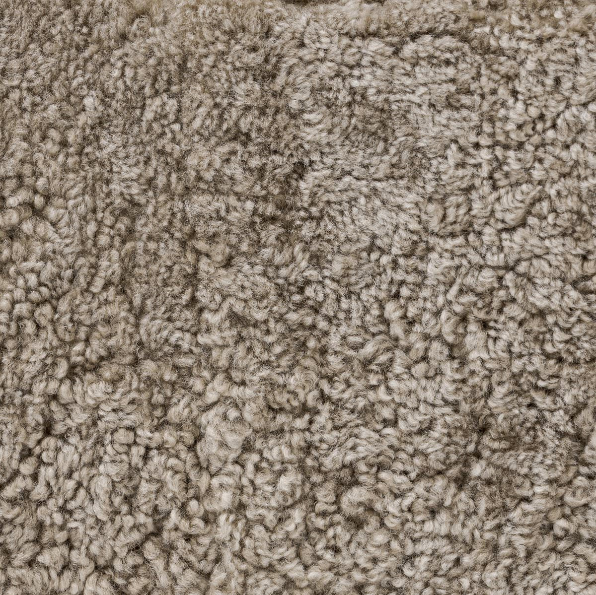 Pouf Oslo Amber Lewis x Four Hands en peau lainée taupe