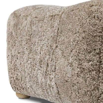 Pouf Oslo Amber Lewis x Four Hands en peau lainée taupe