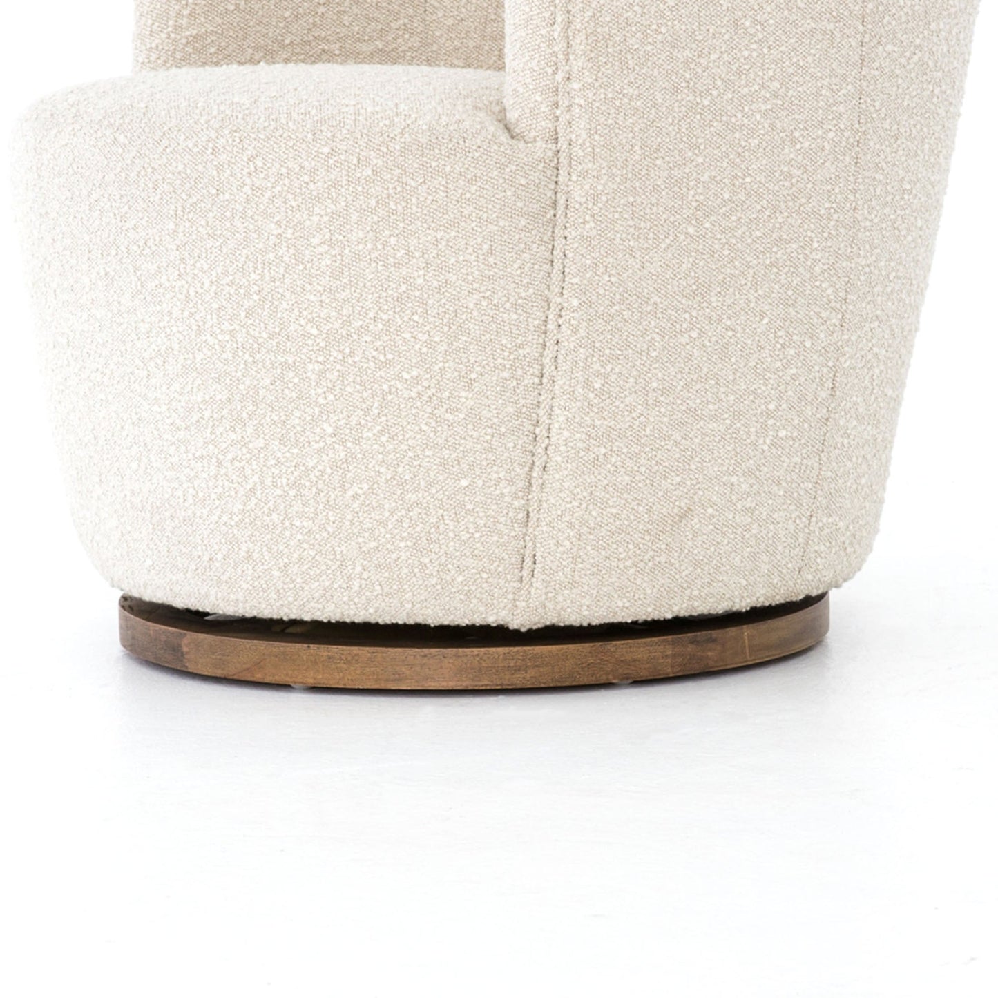 Chaise pivotante Four Hands Aurora en Knoll Natural