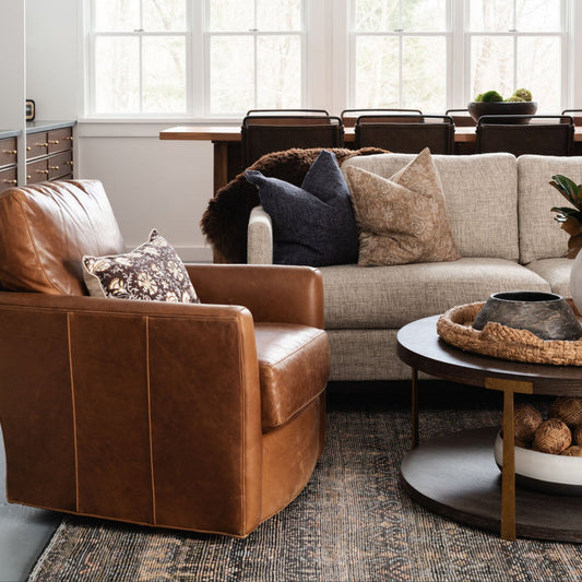 Chaise pivotante en cuir Murphey en châtaignier Stetson