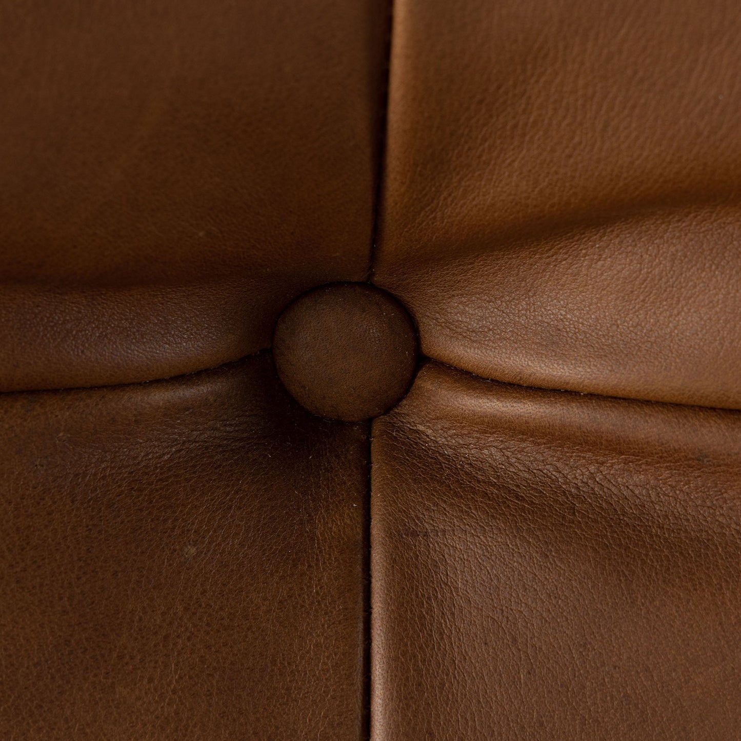 Chaise Halston à quatre mains en Sienna Heirloom