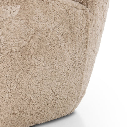 Chaise Amélie à quatre mains en peau lainée beige