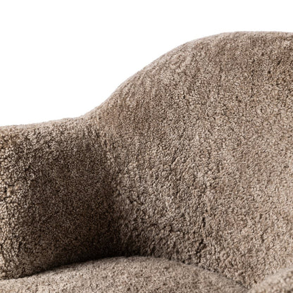 Chaise pivotante Four Hands Aurora en peau lainée taupe
