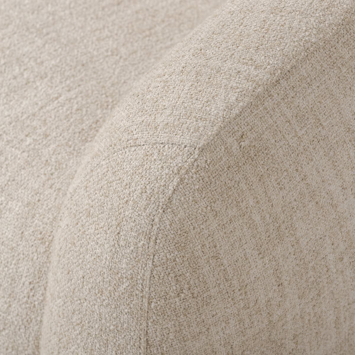 Chaise pivotante Four Hands Channing en crème Yuma