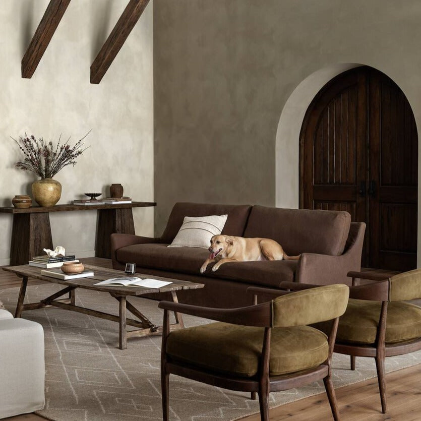 Chaise danoise Four Hands en nubuck Cottswald Moss