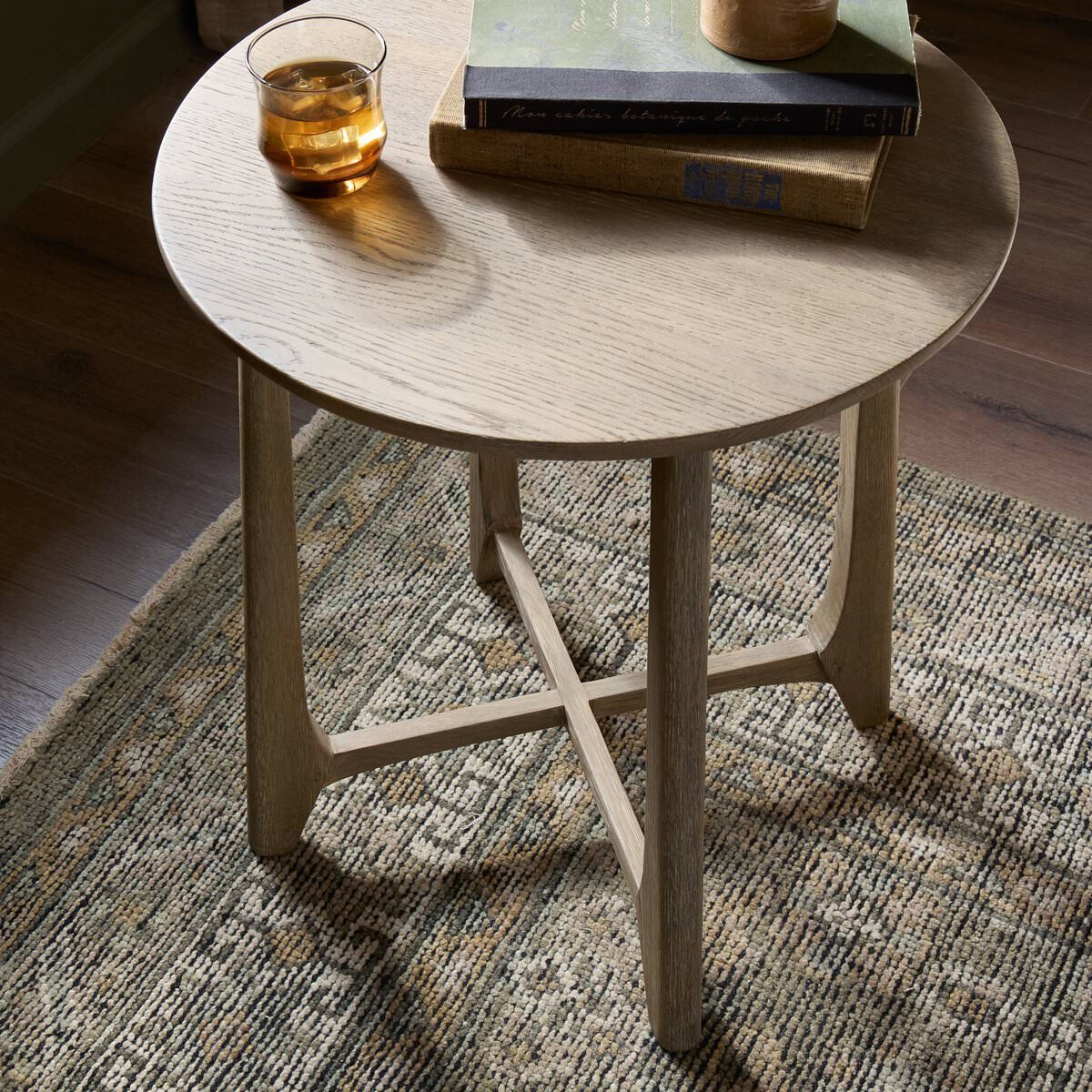Table d'appoint Four Hands Dupree en chêne lavé