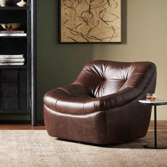 Chaise pivotante Farley à quatre mains en couleur cigare Conroe
