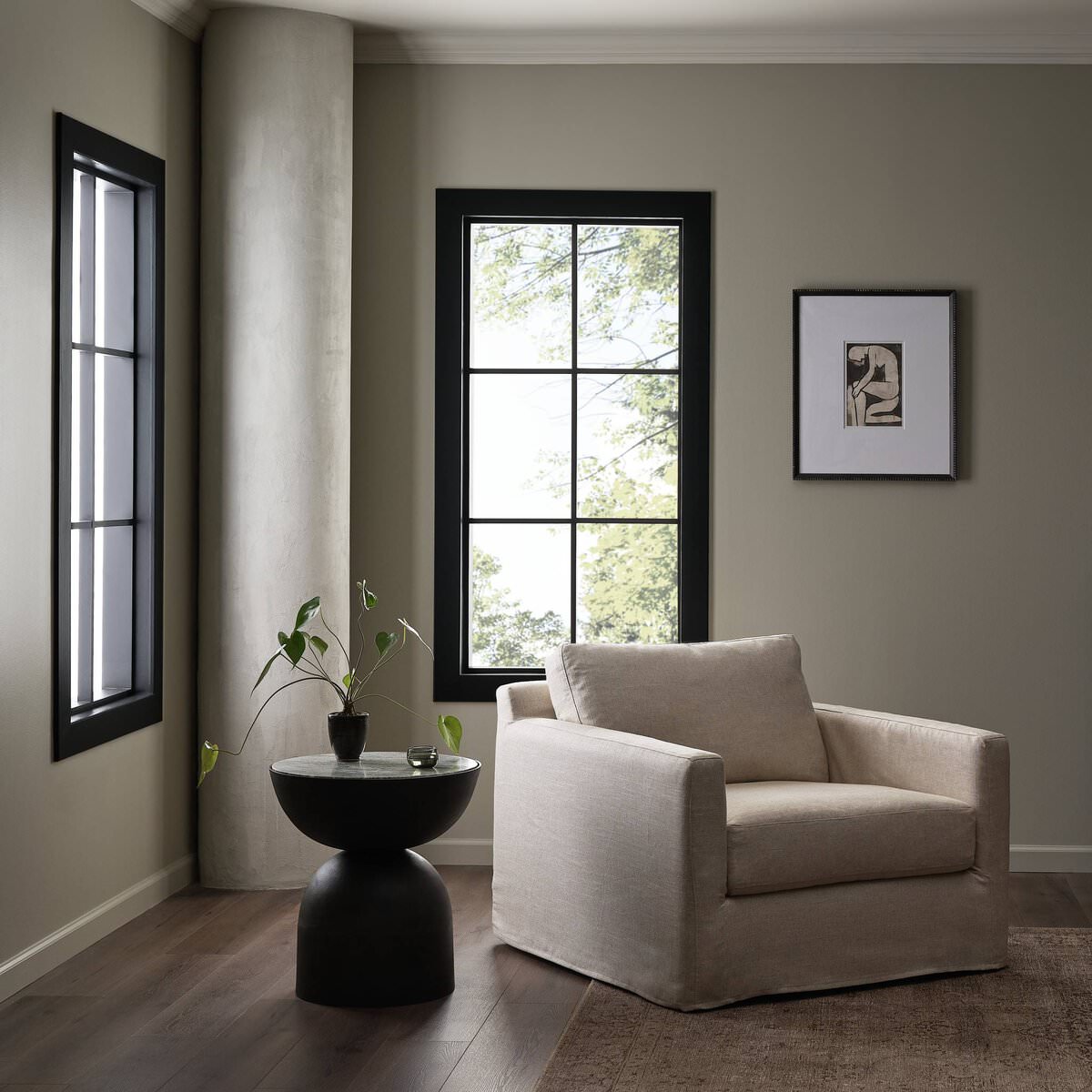 Chaise pivotante à housse Four Hands Hampton en crème Evere