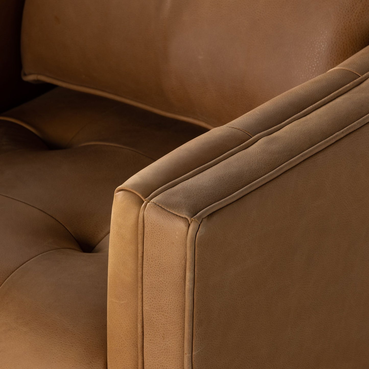 Chaise pivotante Kiera à quatre mains en cognac Palermo