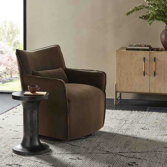 Chaise pivotante Four Hands Kimble en café Henry