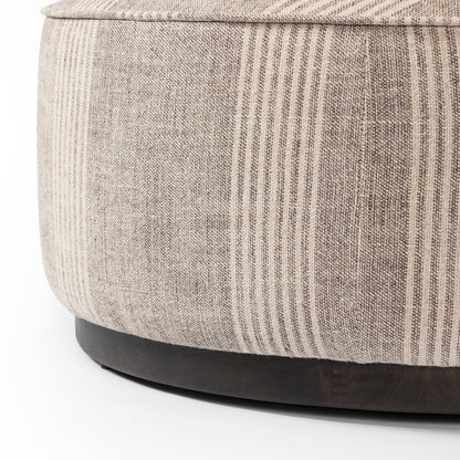 Grand pouf rond Sinclair à quatre mains en silex de Manchester 