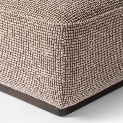 Pouf carré Sinclair Four Hands 21 en taupe Barrow