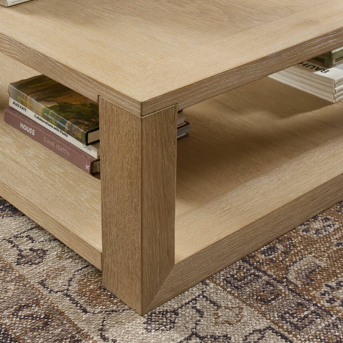 Table basse carrée Thomas Four Hands en placage de chêne blanchi