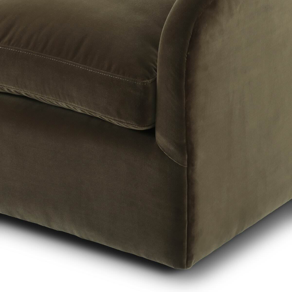 Chaise pivotante Four Hands Topanga en olive Surrey