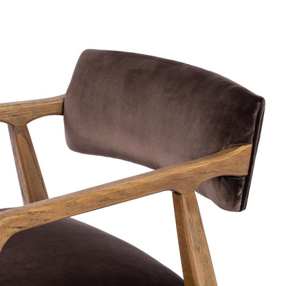 Fauteuil Tyler Four Hands en Surrey Cocoa 