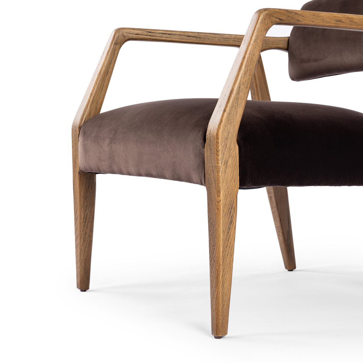 Fauteuil Tyler Four Hands en Surrey Cocoa 