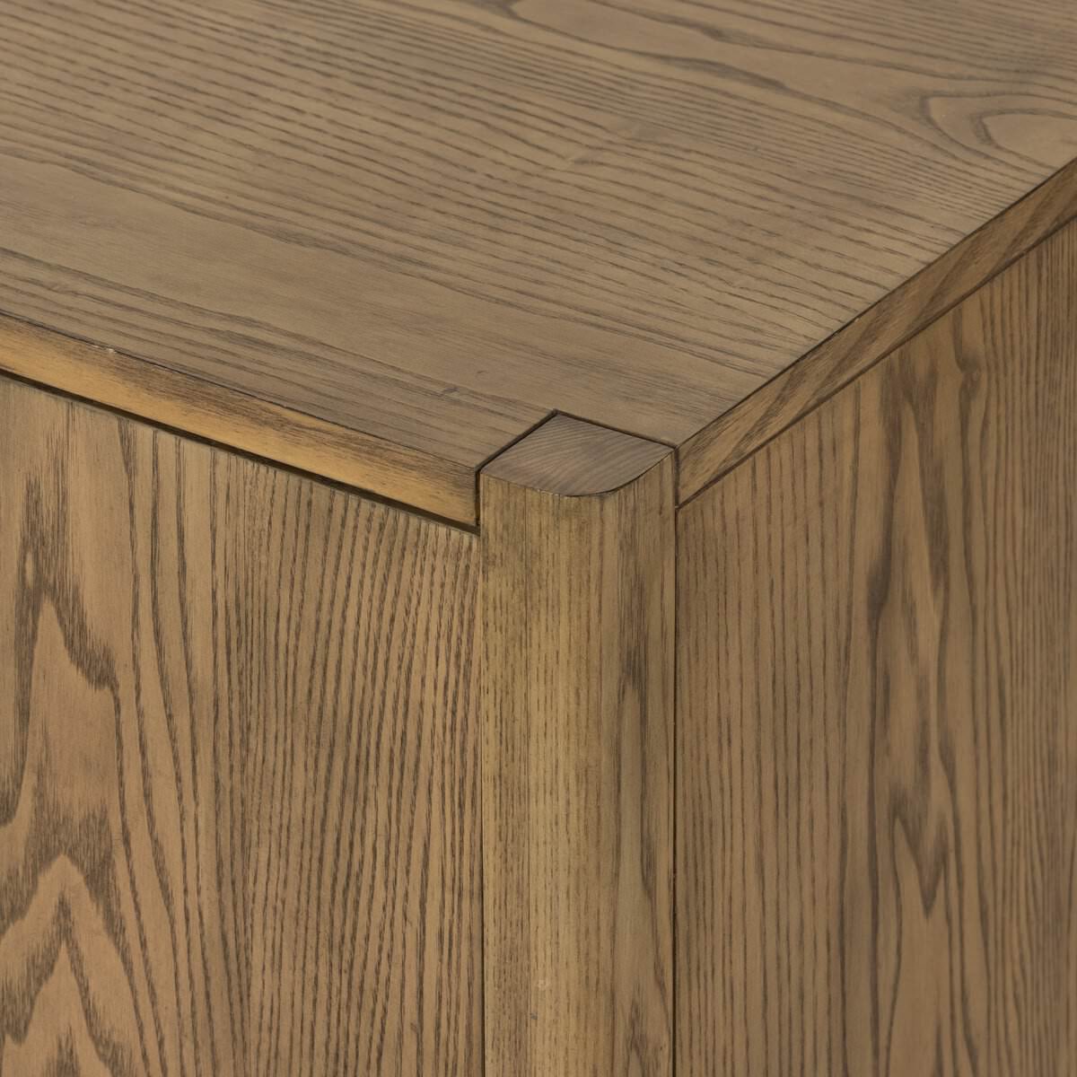 Armoire Zuma Four Hands Small en frêne dune