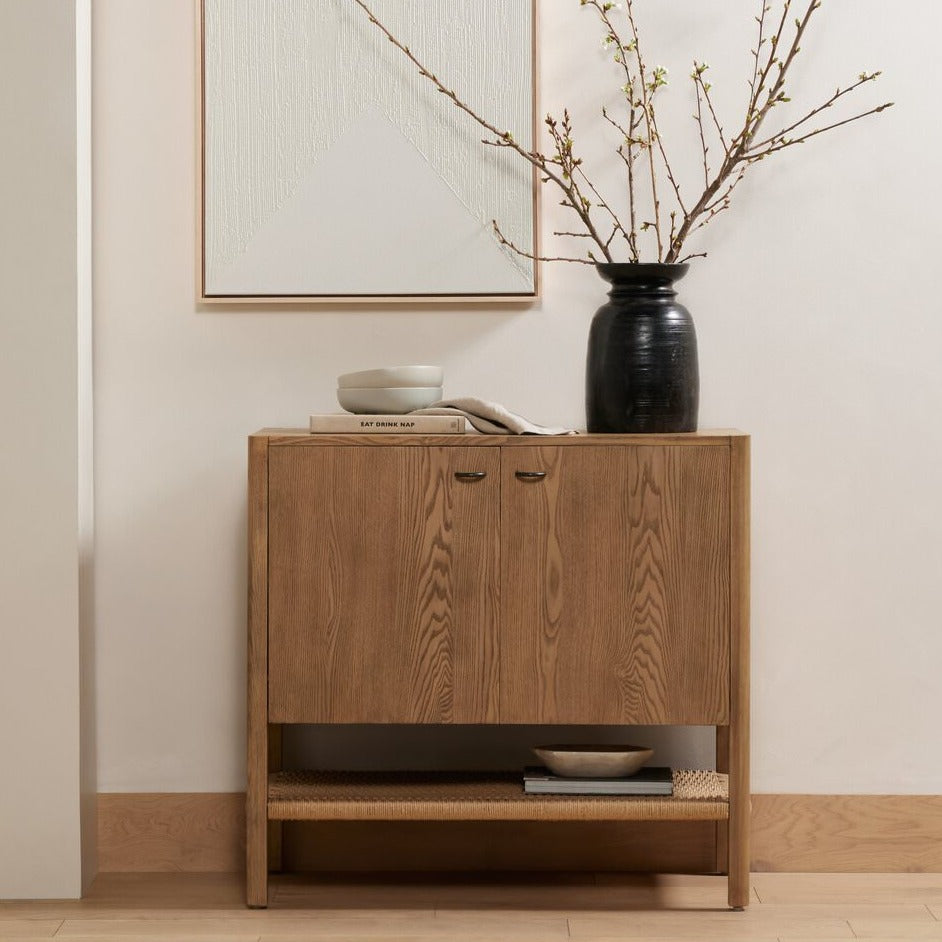 Armoire Zuma Four Hands Small en frêne dune