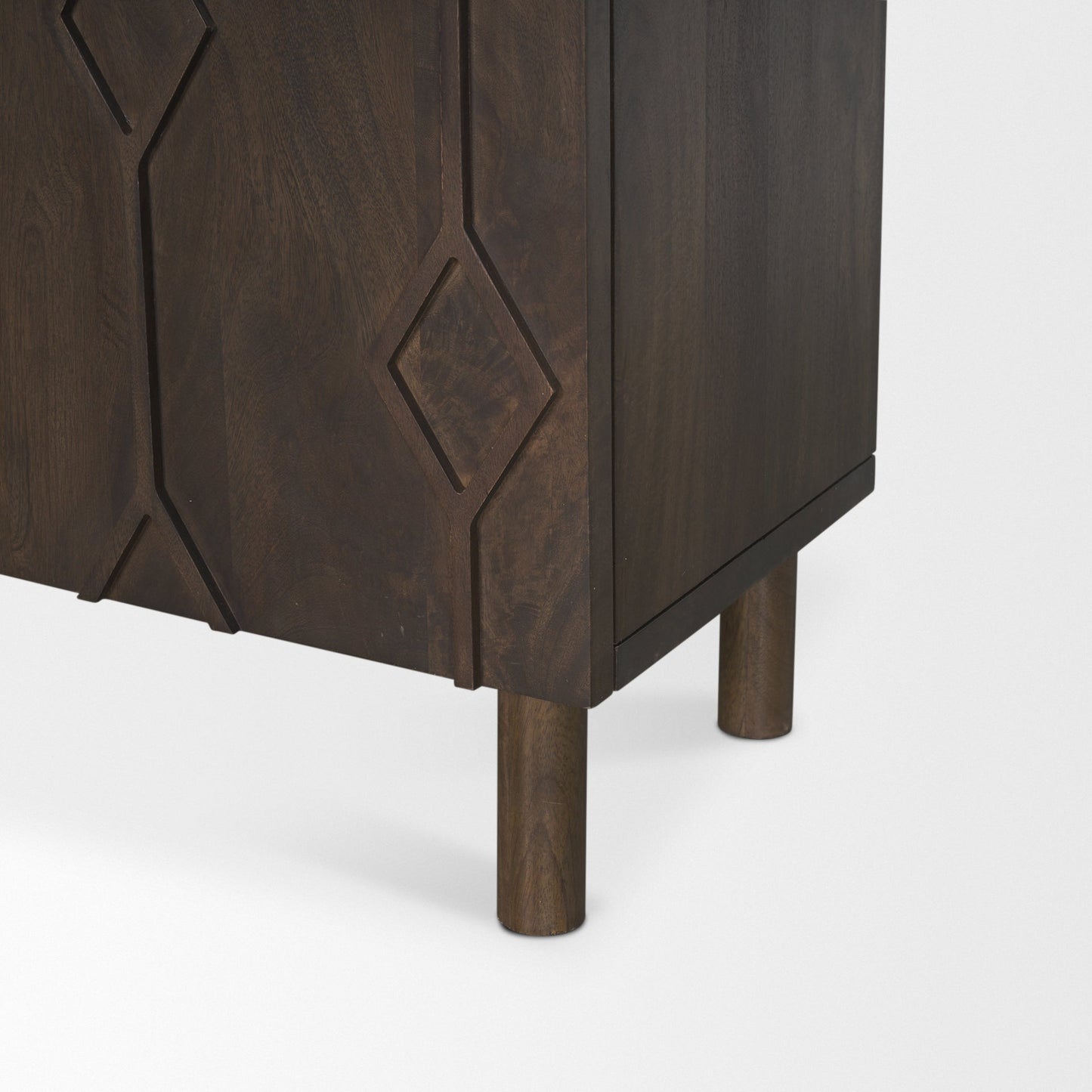Armoire Essa en finition délavée foncée