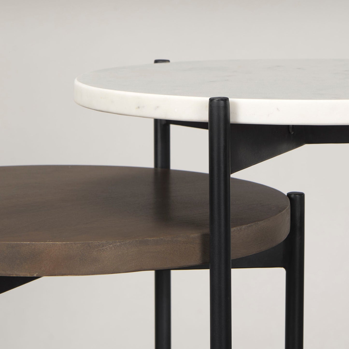 Tables d'appoint gigognes Crudités et Cocktails en bois foncé