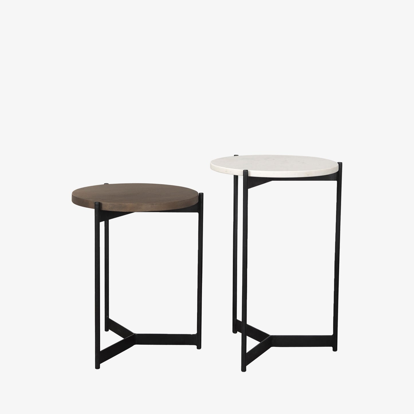 Tables d'appoint gigognes Crudités et Cocktails en bois foncé