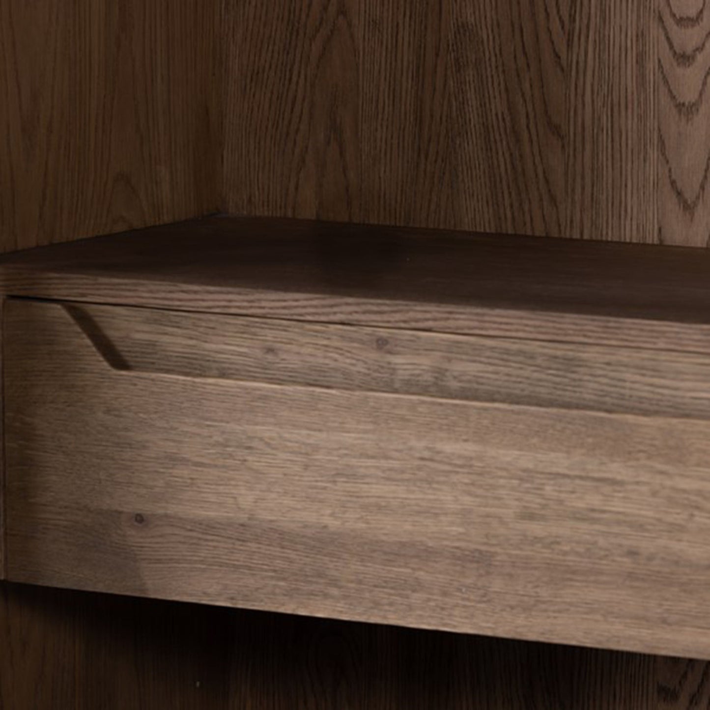 Armoire Millie Four Hands en noir mat