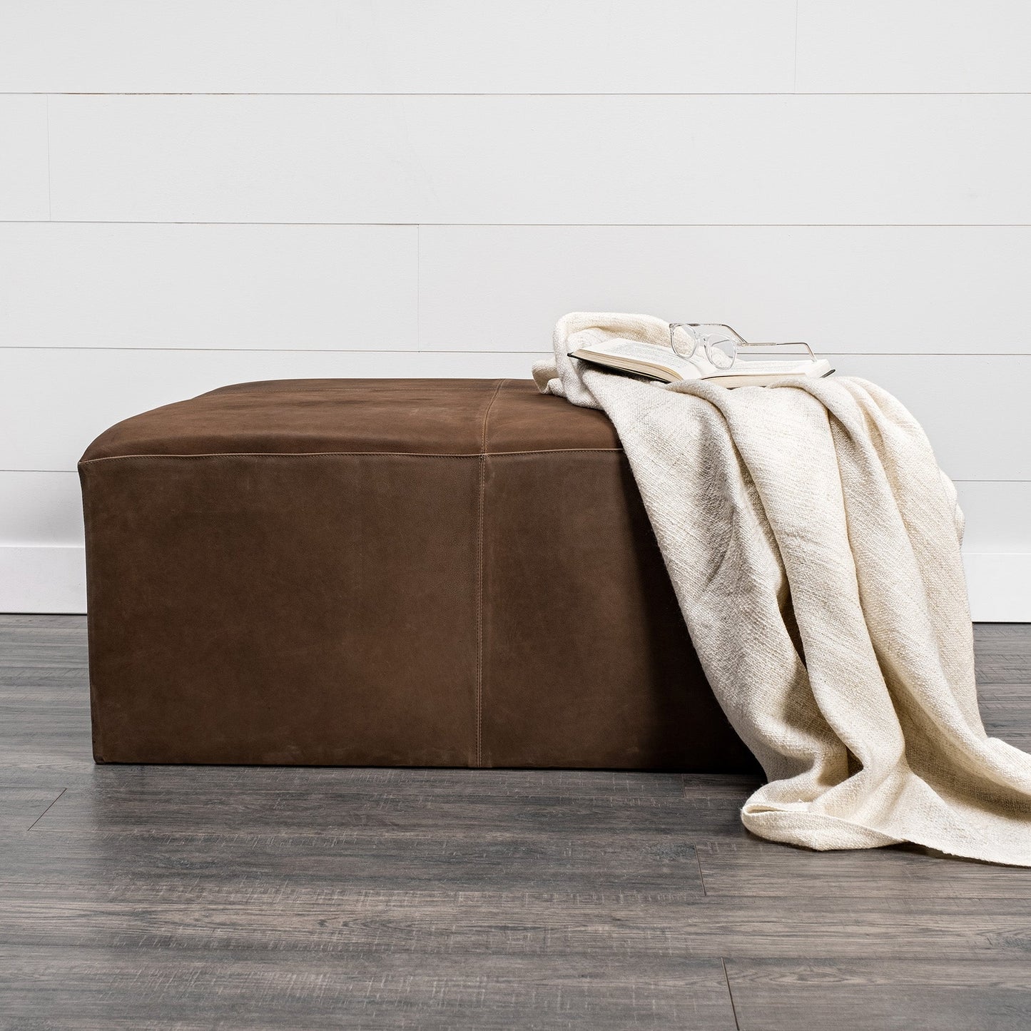 Ottoman Milo en cuir marron moyen 