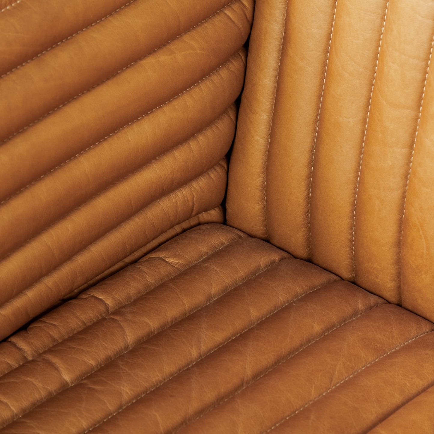 Canapé trois places Remington en cuir cognac