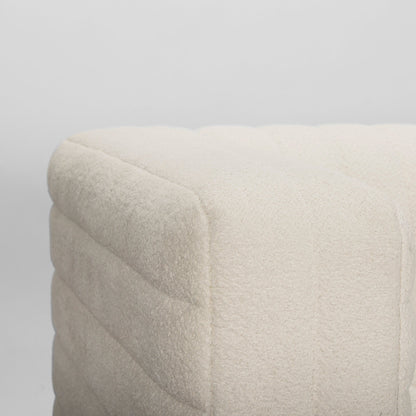 Canapé trois places Remington en tissu bouclé crème