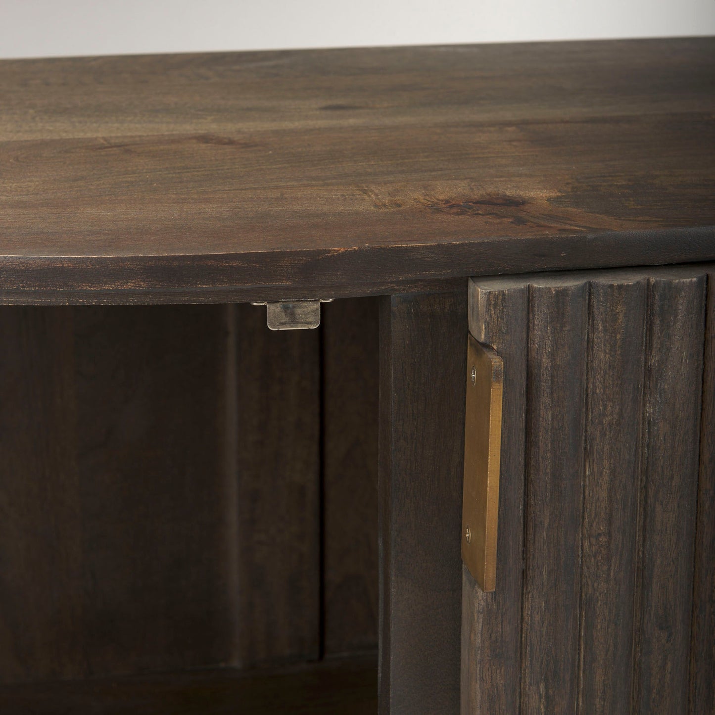 Armoire demi-lune à cannelures Talia en moka