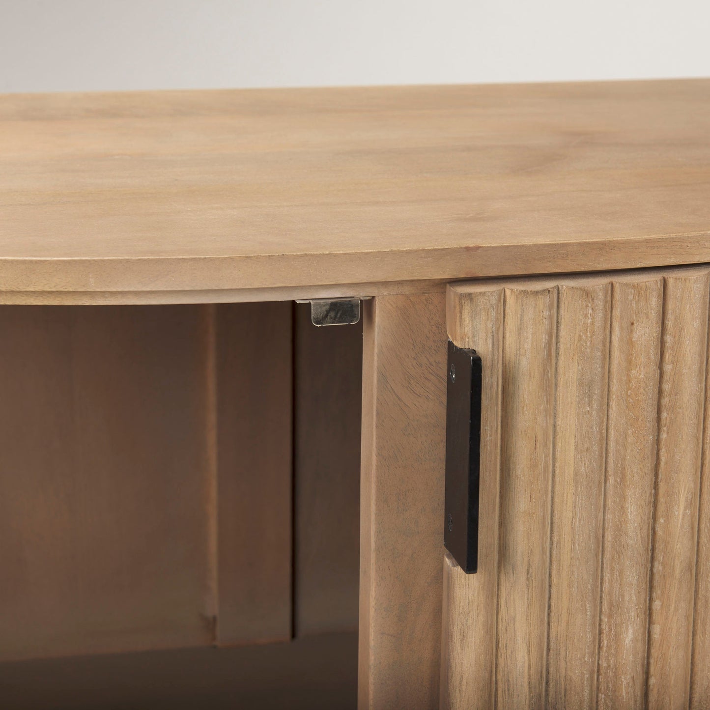 Armoire demi-lune Talia en cannes naturelles