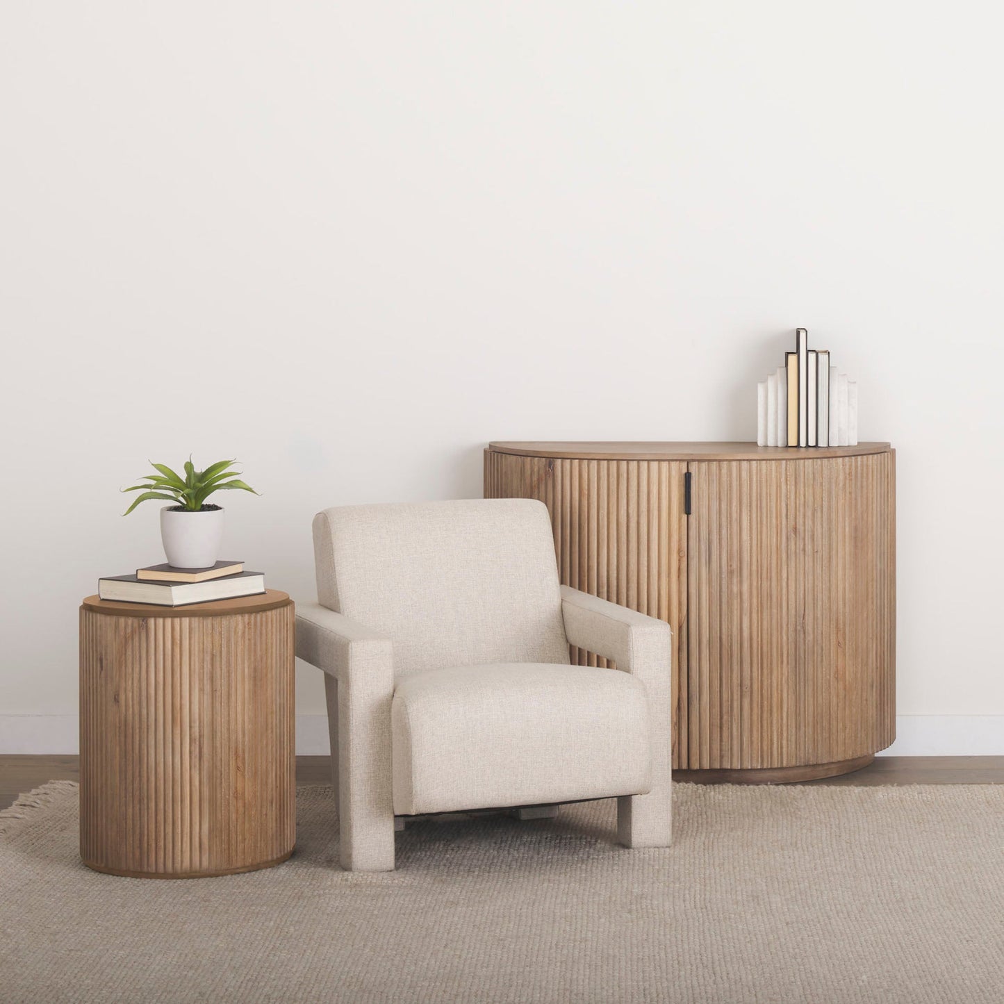 Armoire demi-lune Talia en cannes naturelles